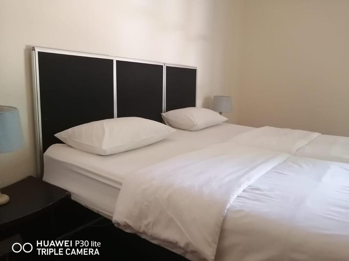 Rosebank Hostel Johannesburg Eksteriør billede